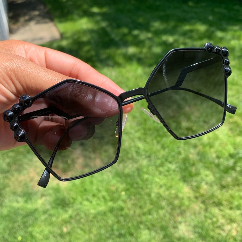 🔥 AUTHENTIC FENDI SUNGLASSES